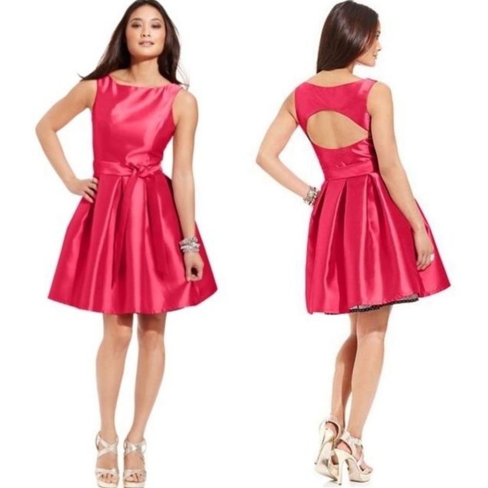 💕Isaac Mizrahi 2, Open Back Pocket Dress